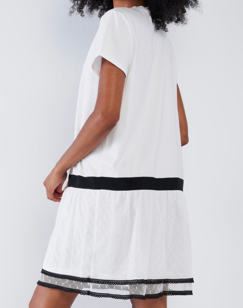 White Black Round Neck Short Sleeve Dress